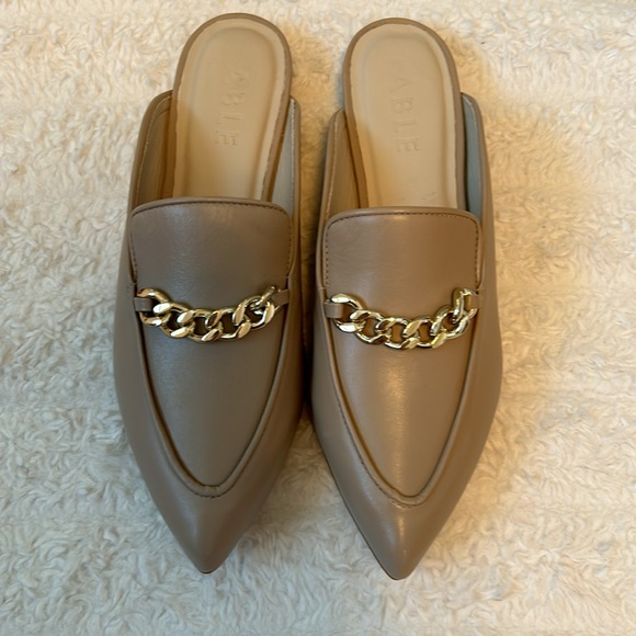 NEW  ABLE MONICA MULE in Size 6M Color : PEBBLE - Picture 5 of 8